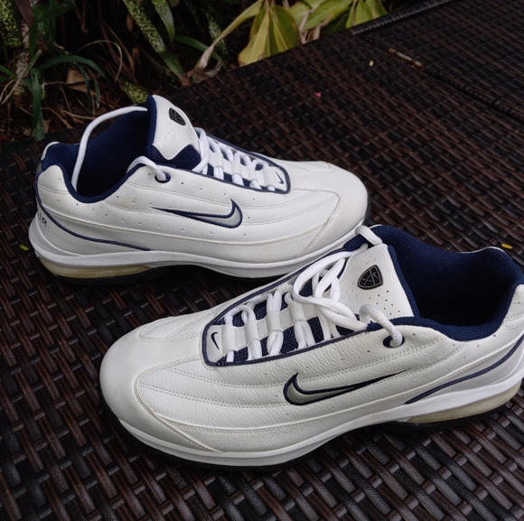 Nike Other - Nike Air Max golf spikes